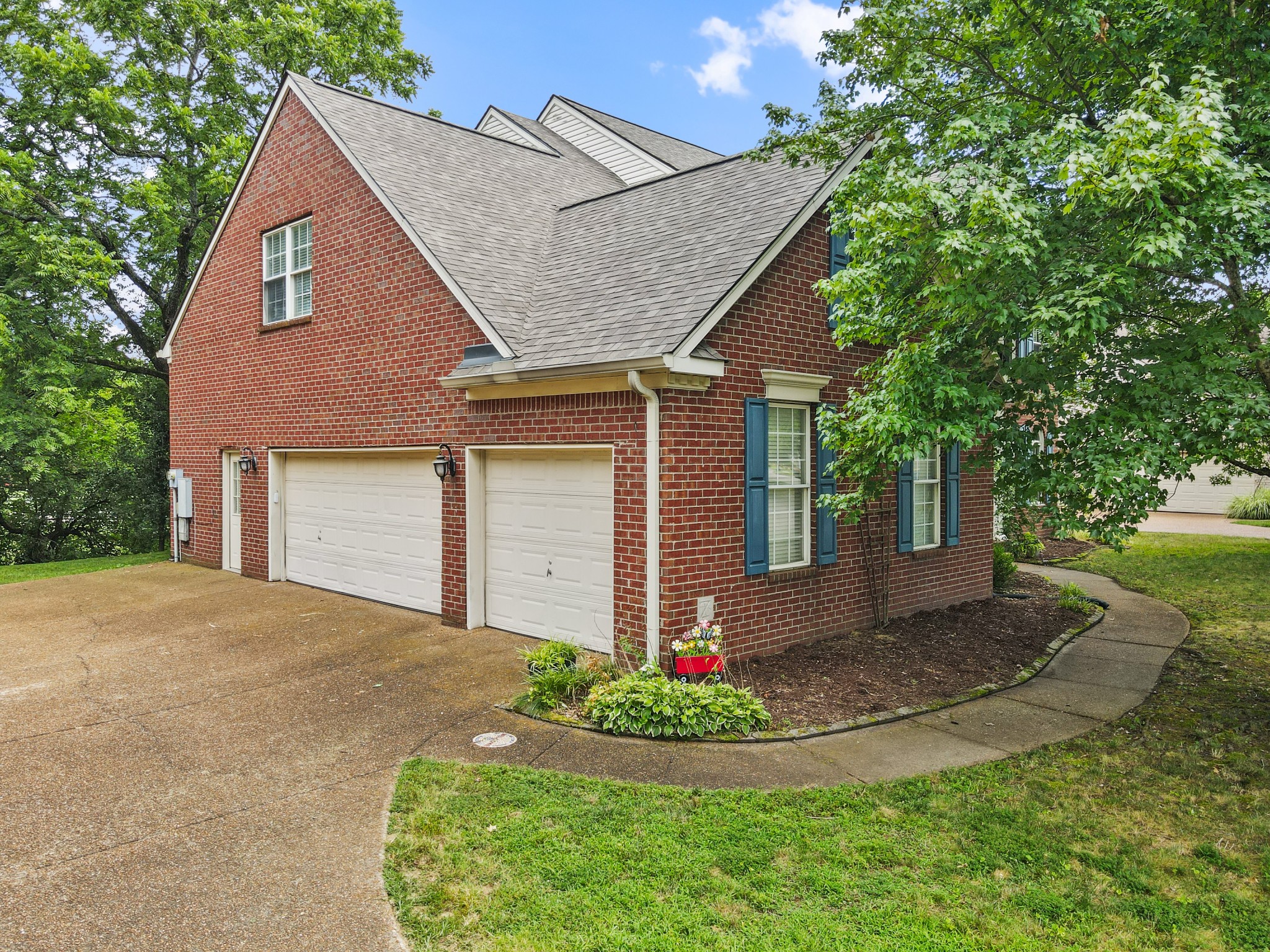 208 Stillcreek Dr