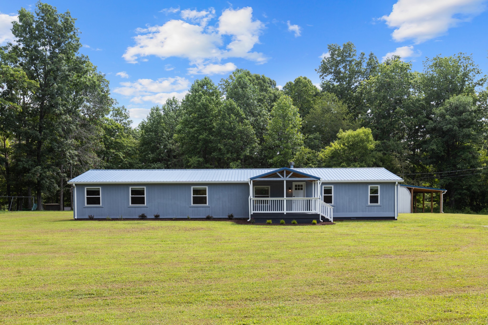 633 Friendship Acres Dr