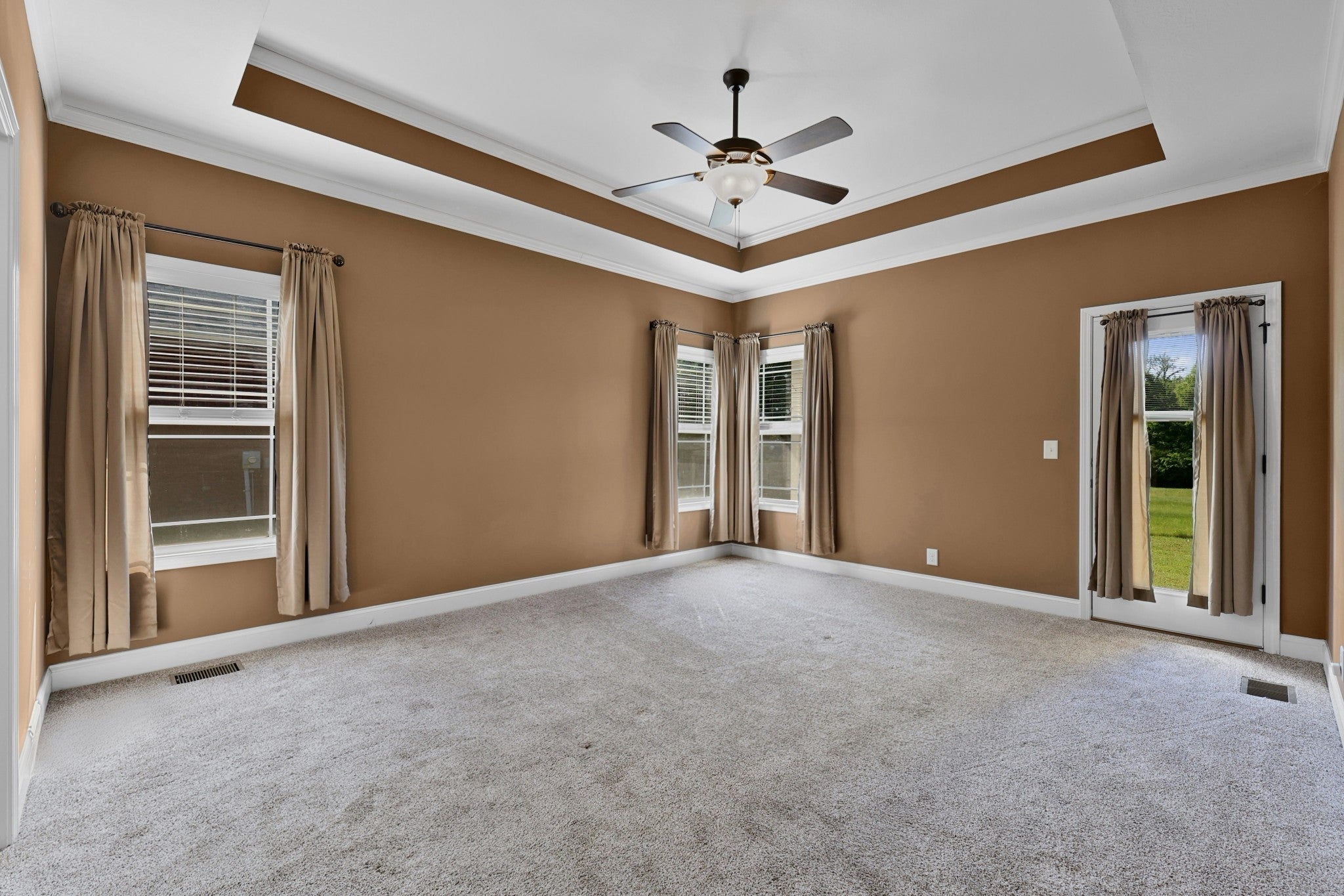 995 Terraceside Cir