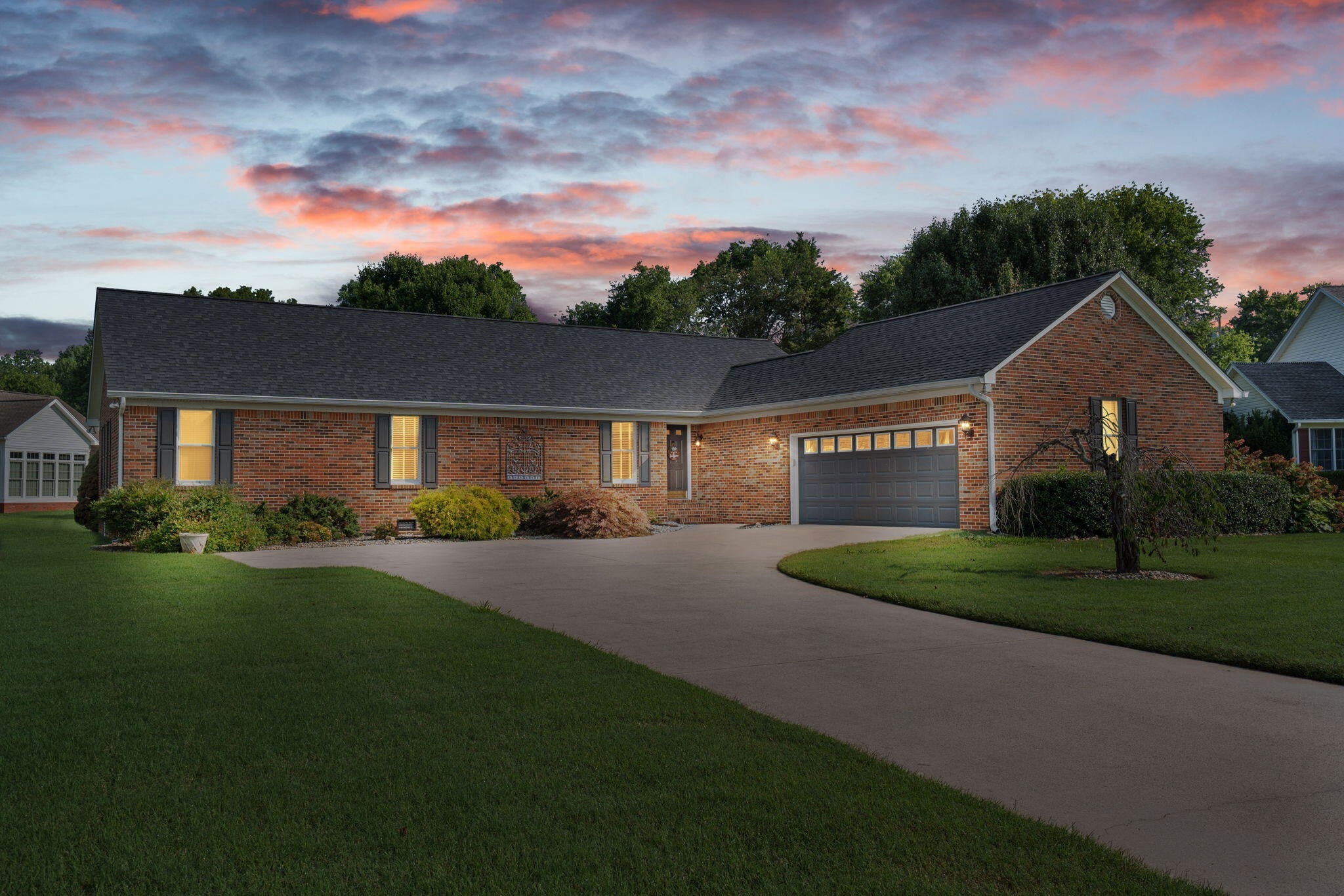 353 Cottonwood Drive NW