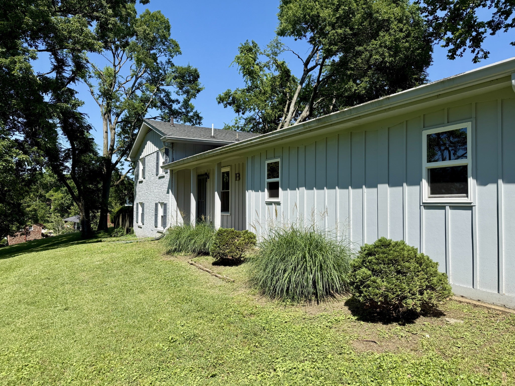 4-bed home sold in Madison, TN 37115, 213 Rhine Dr 213 Rhine Dr, Madison TN 37115 4-bed home, photo 2 of 32