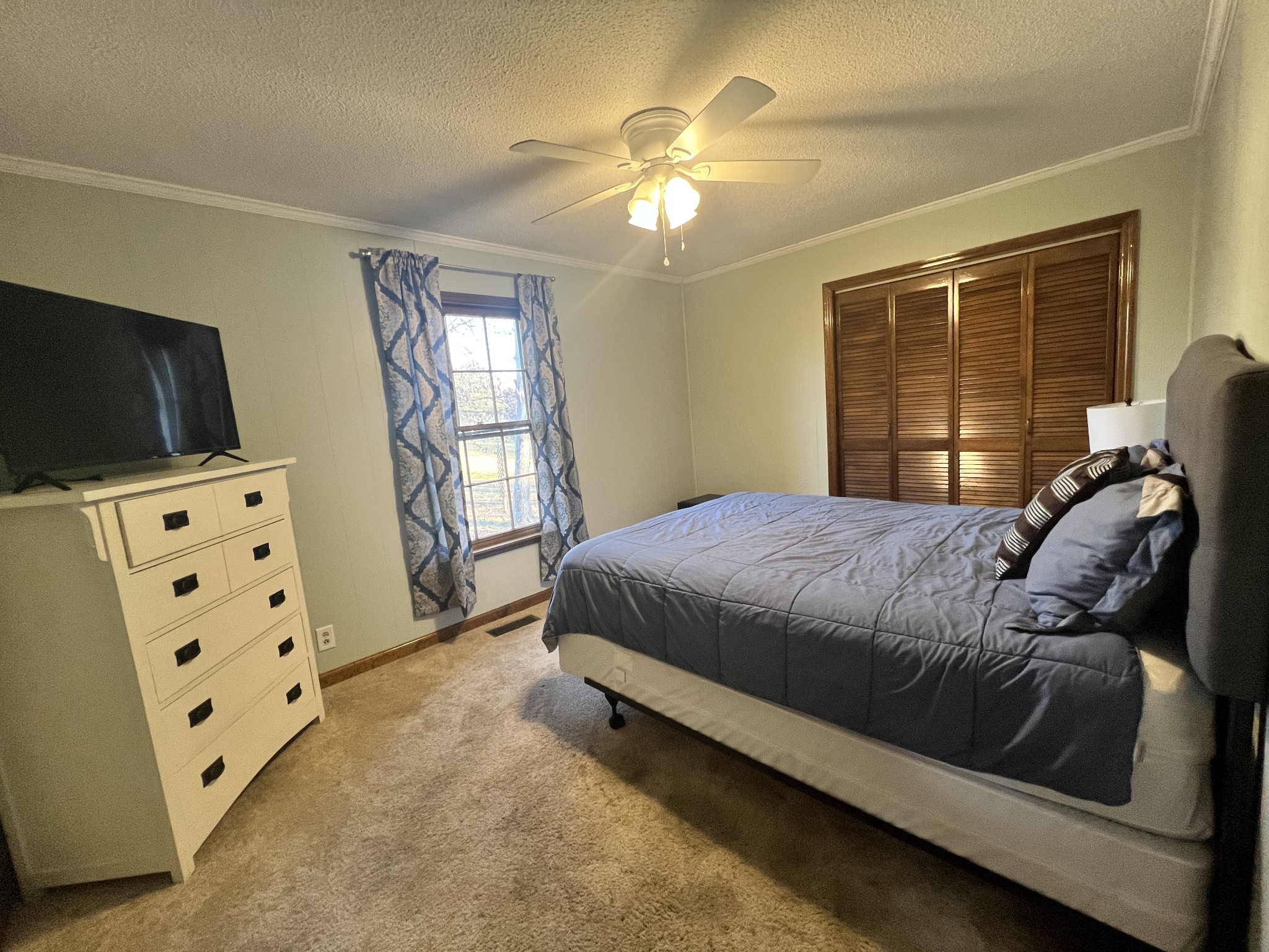 Columbia, Tennessee 38401, United States, 4 Bedrooms Bedrooms, ,2 BathroomsBathrooms,Residential,Active,10445