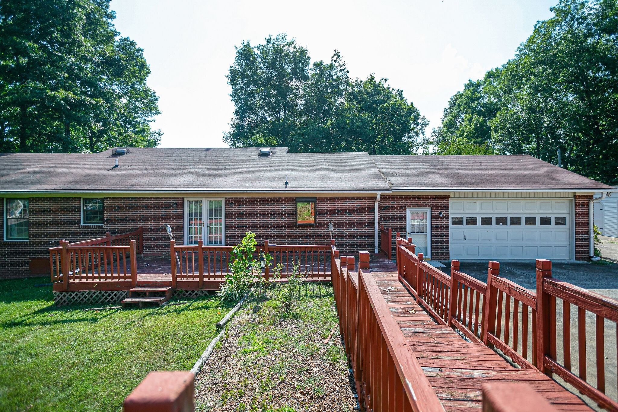 Columbia, Tennessee 38401, United States, 4 Bedrooms Bedrooms, ,2 BathroomsBathrooms,Residential,Active,10445