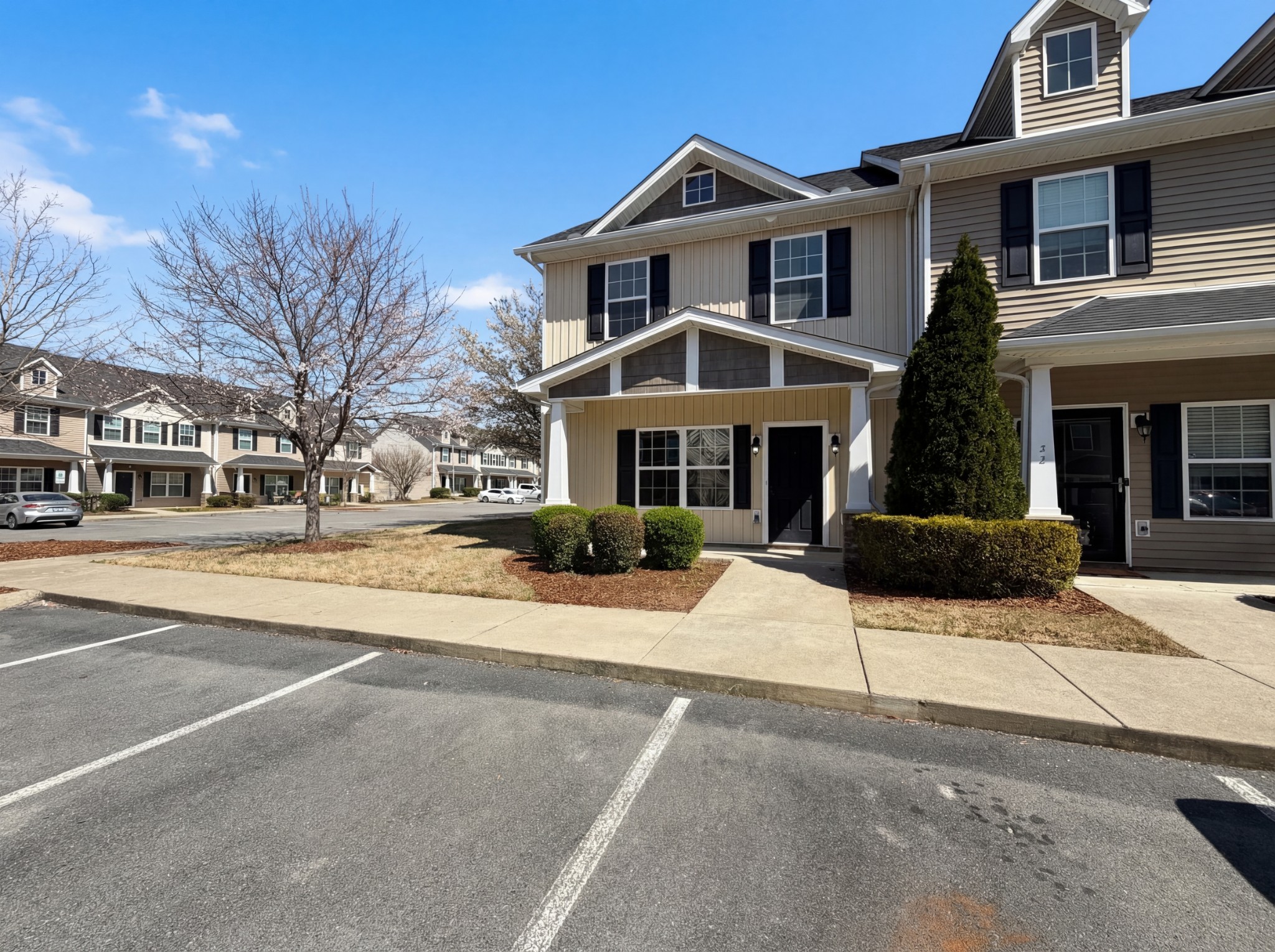 2354 New Holland Cir