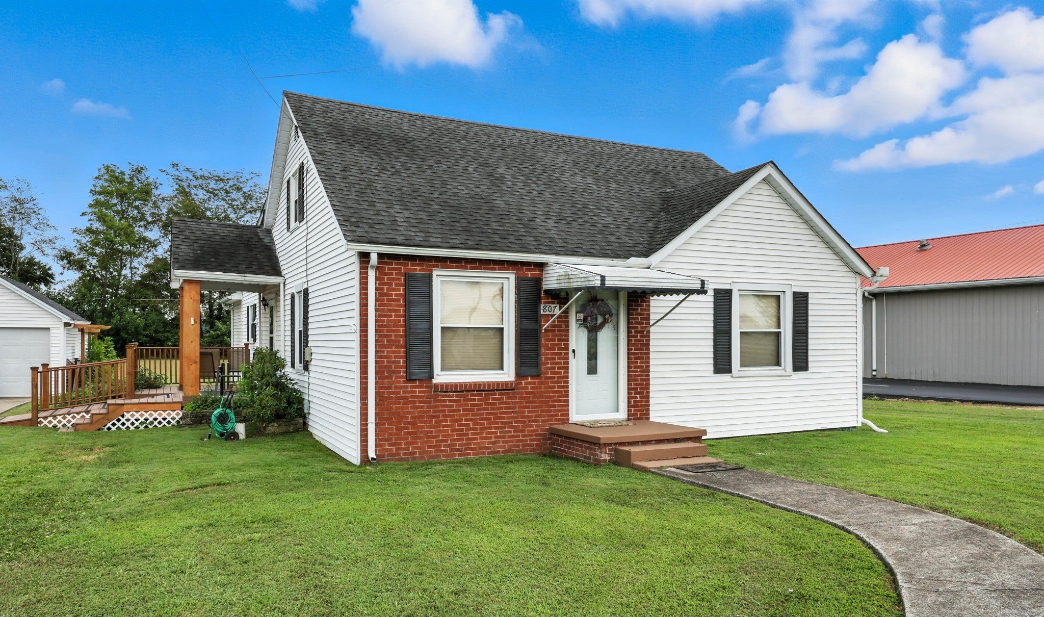 807 S MAIN STREET