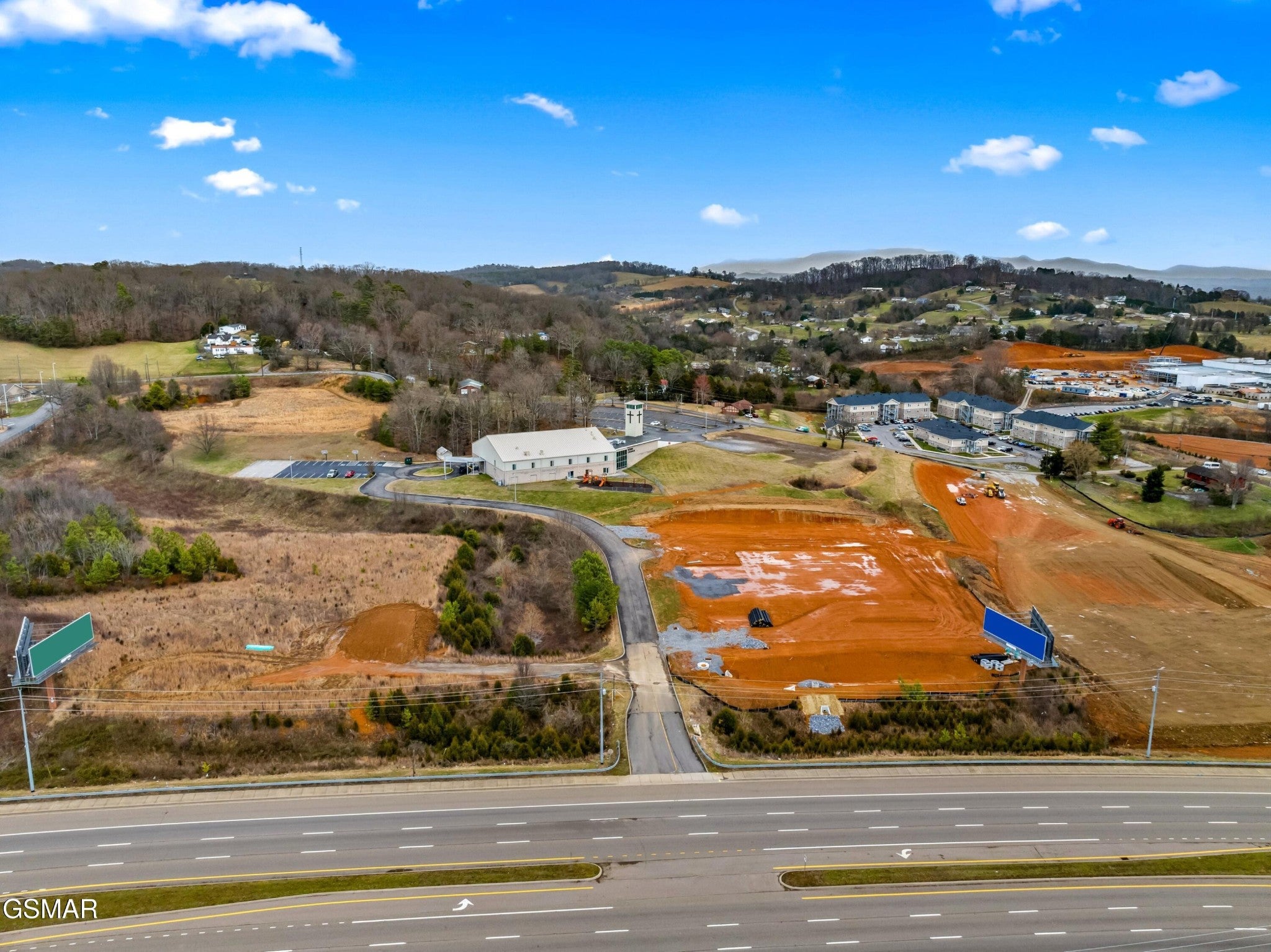 2 Winfield Dunn Pkwy