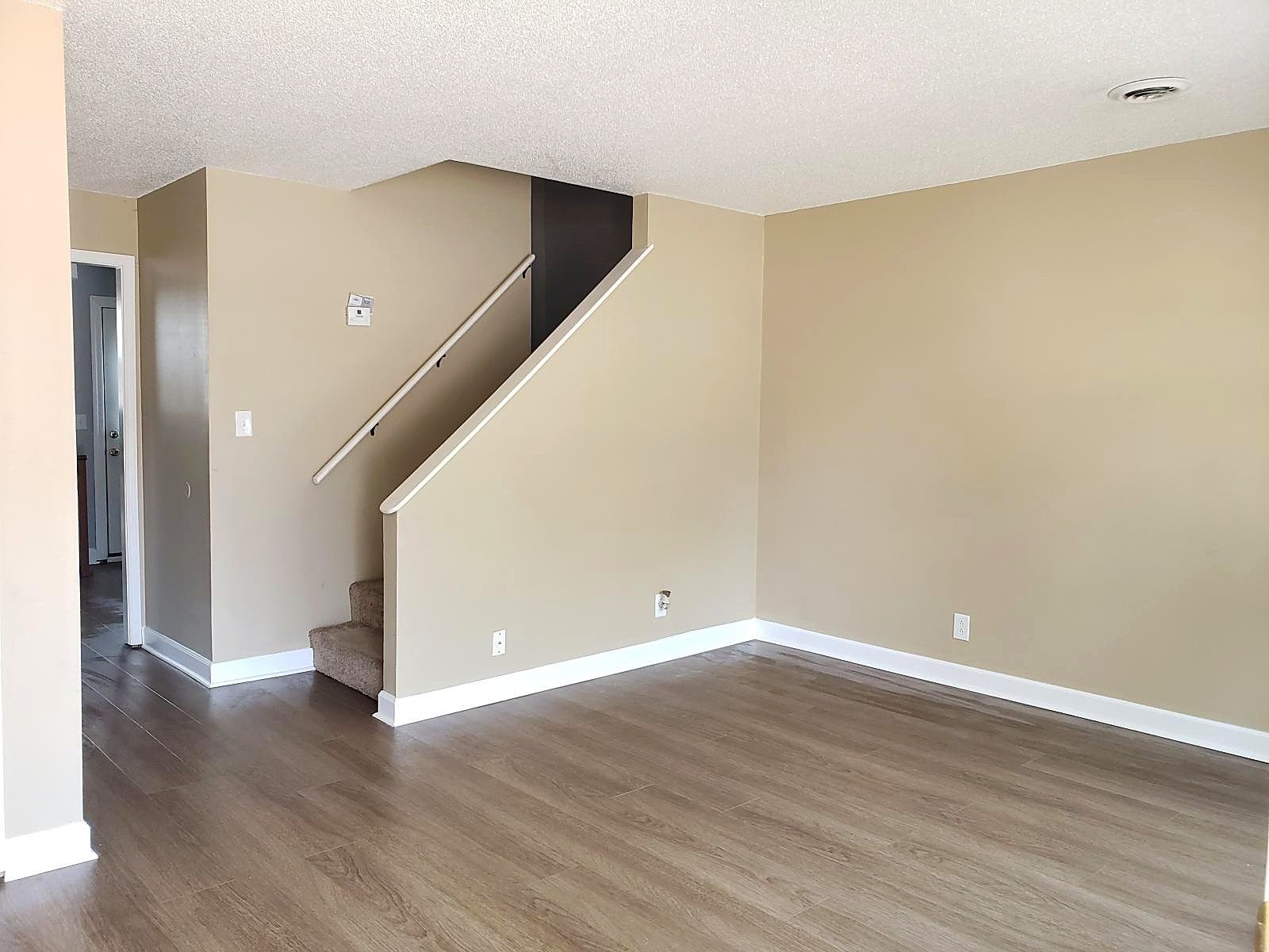 610 Commerce St 21