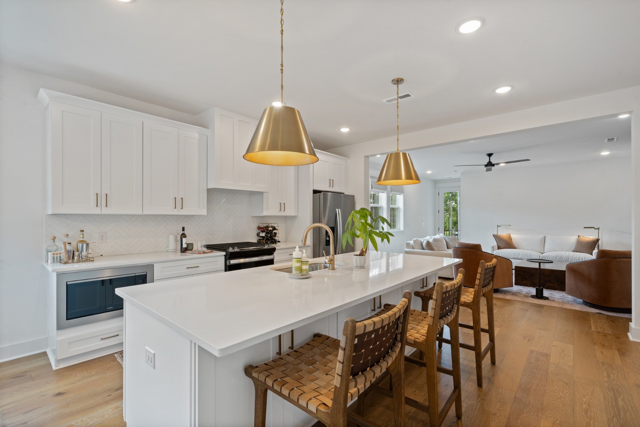 323 Whitsett Rd
