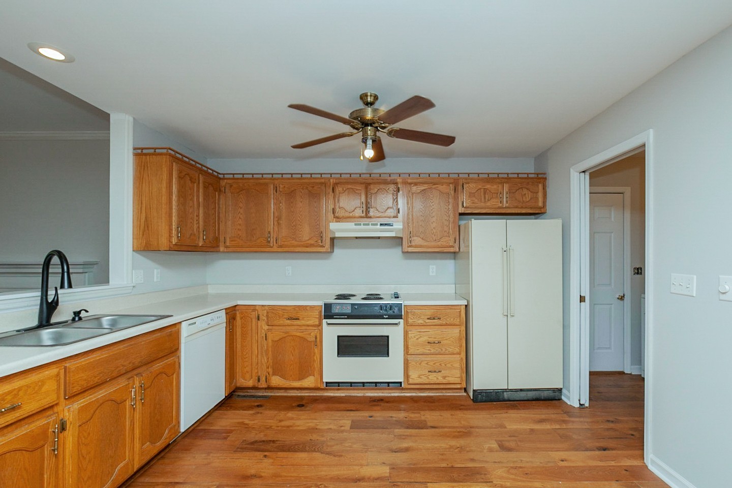 2906 Curtiswood Ln E