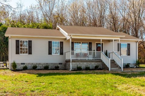 1218 Locust St Westmoreland TN 37186