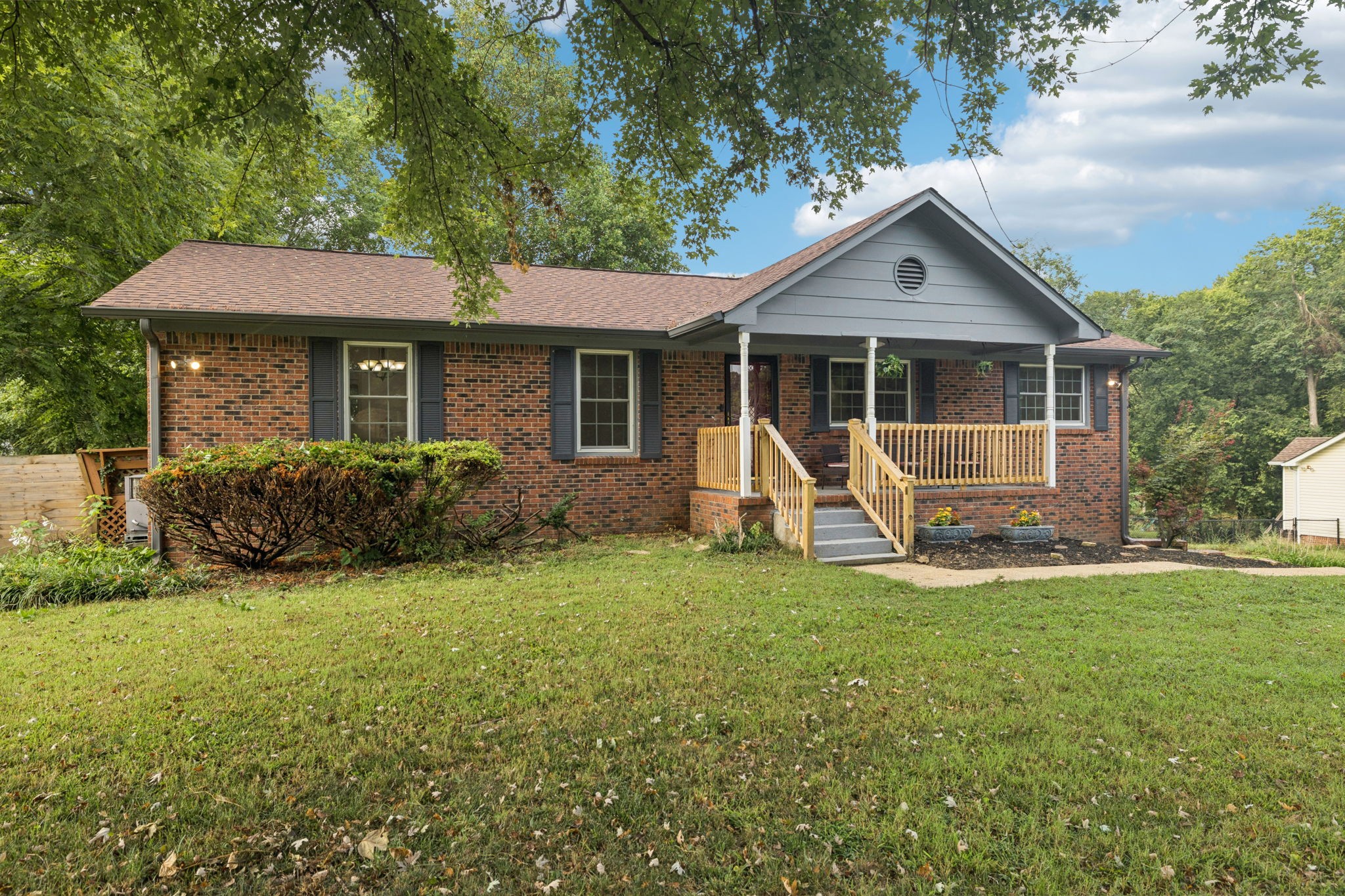 108 Walnut Dr