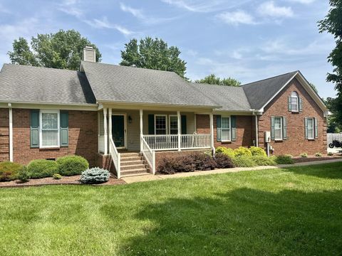 121 Biggs Rd Cottontown TN 37048