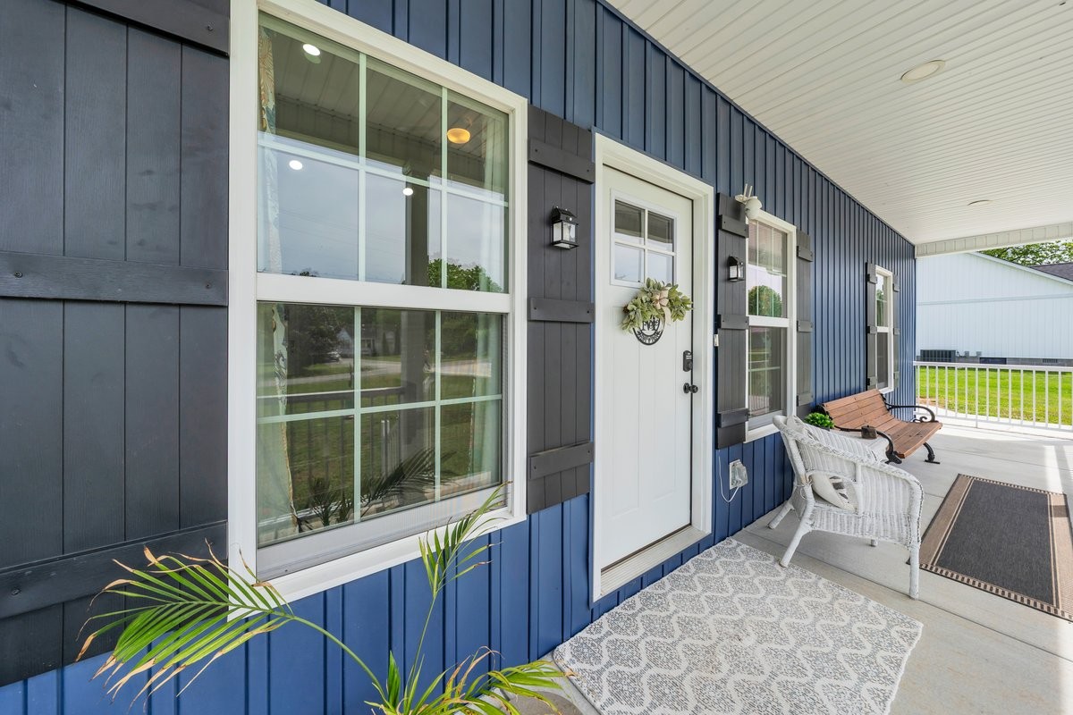 70 Crestview Dr