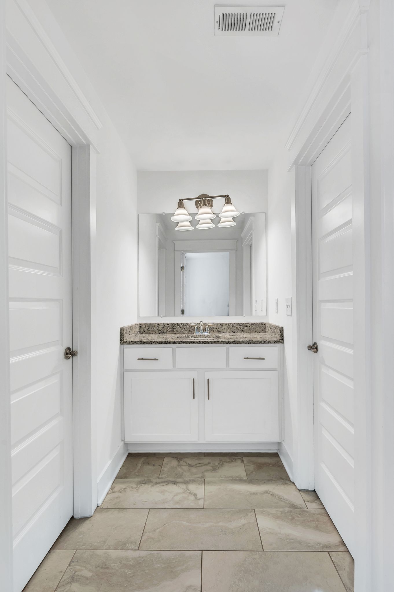 Nashville, Tennessee 37209, United States, 3 Bedrooms Bedrooms, ,3 BathroomsBathrooms,Residential,Active,21192