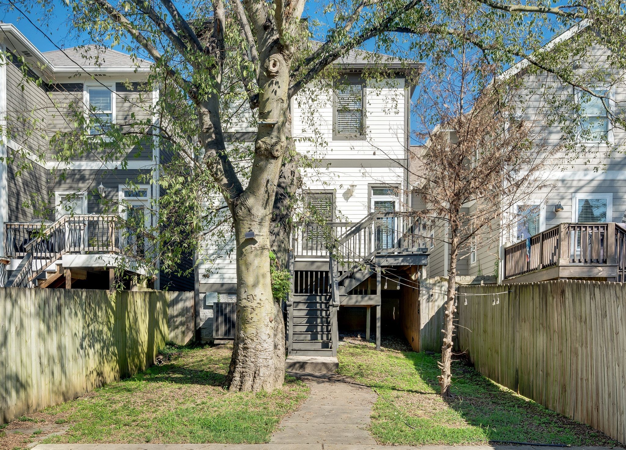 Nashville, Tennessee 37209, United States, 3 Bedrooms Bedrooms, ,3 BathroomsBathrooms,Residential,Active,21192