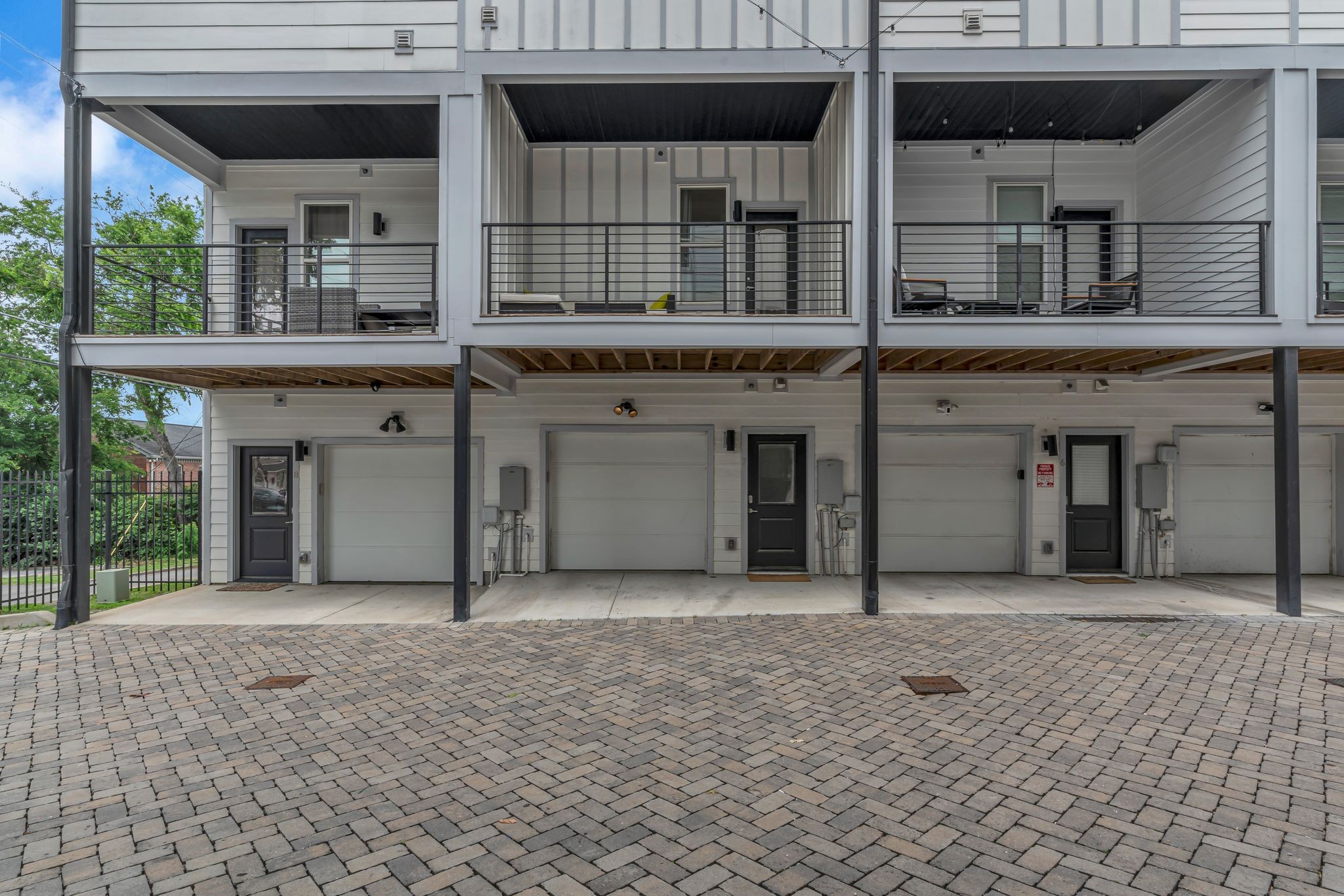 2001 Convent Pl 7