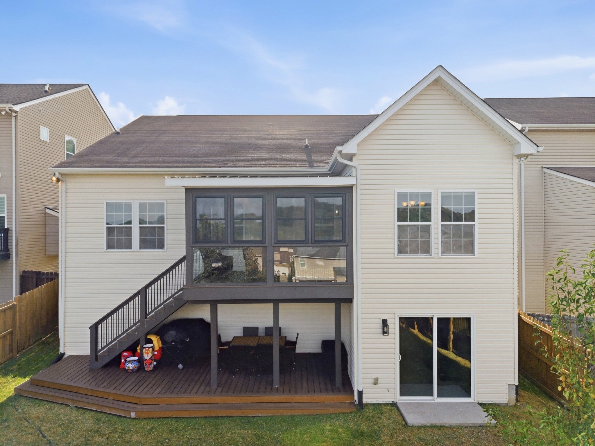 553 Wolfeboro Ln