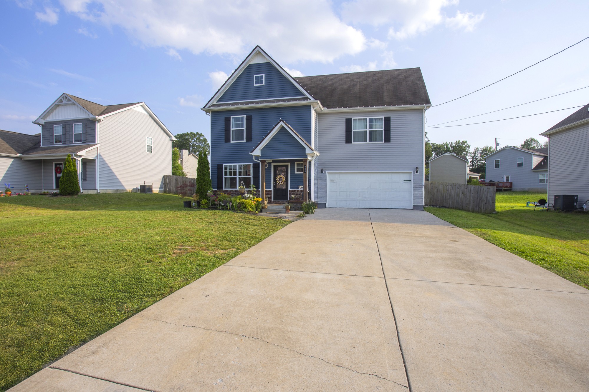 733 Hollandale Rd