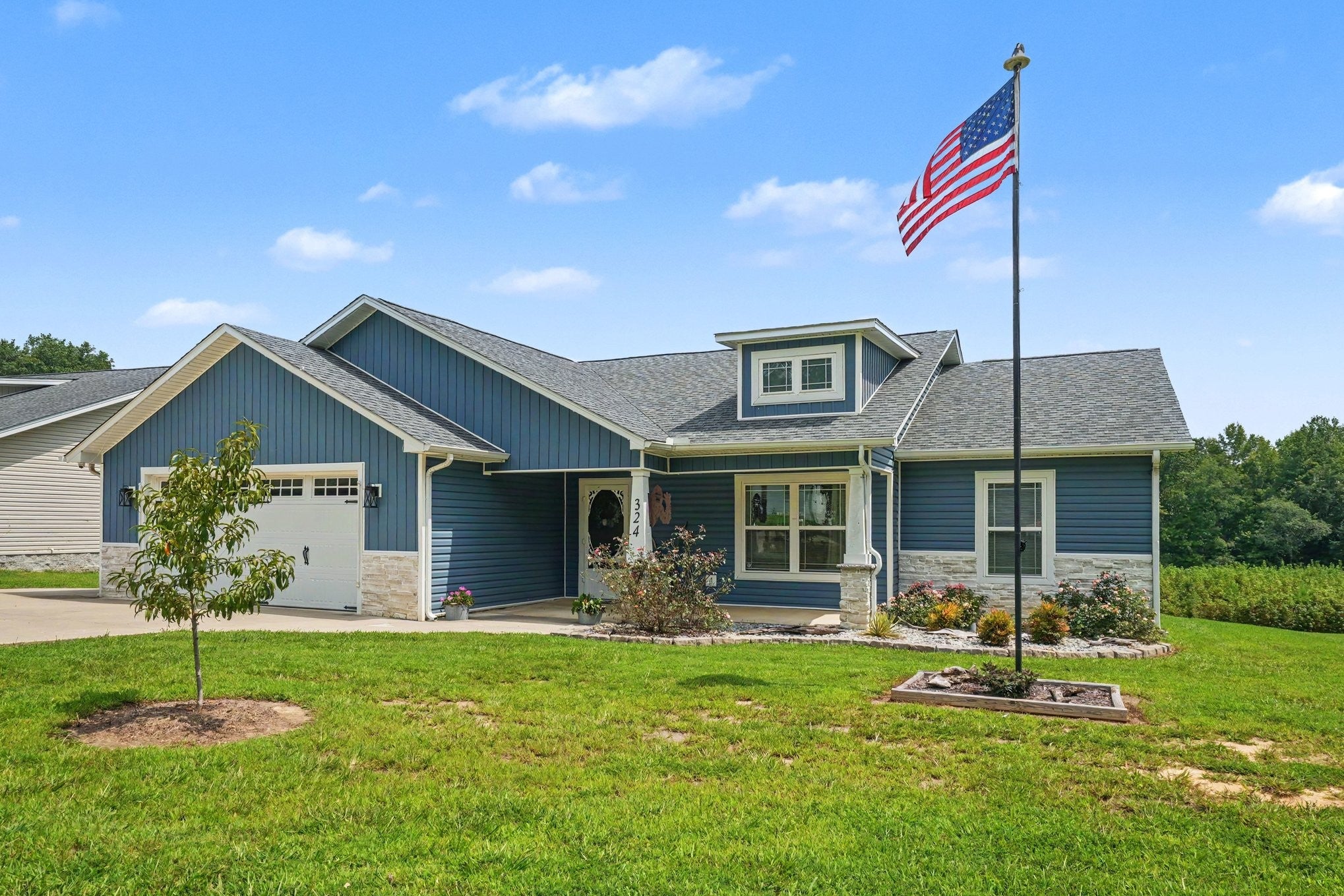 324 Post Oak Rd E