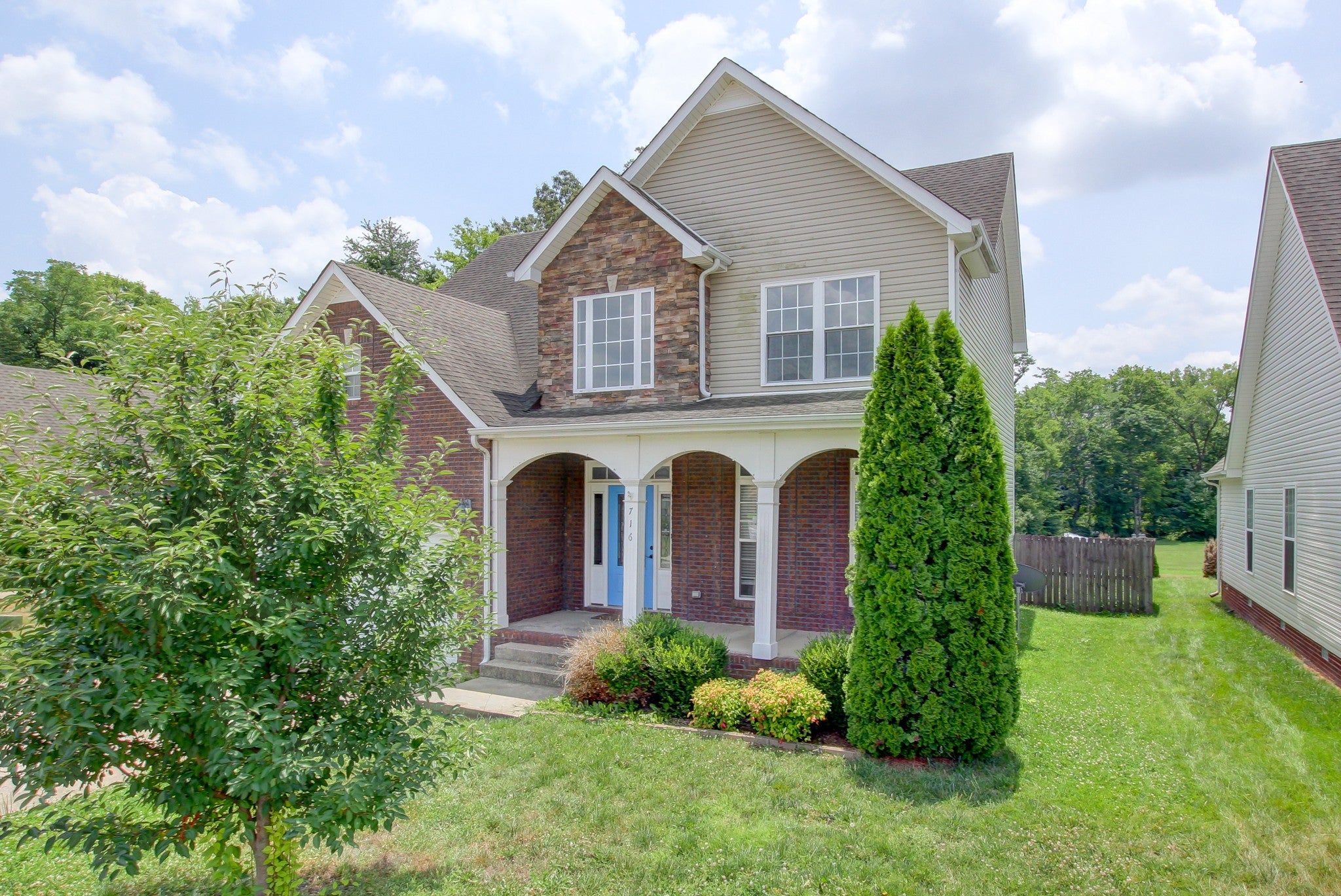 716 Cavalier Dr