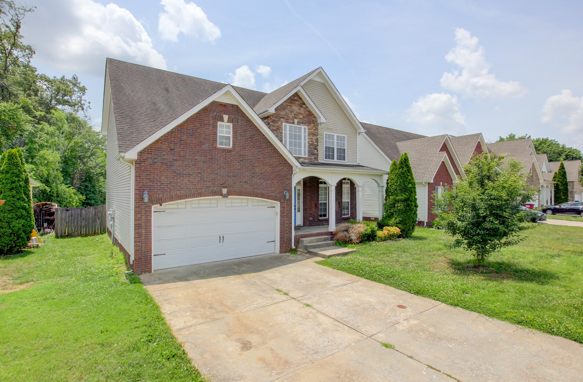 716 Cavalier Dr