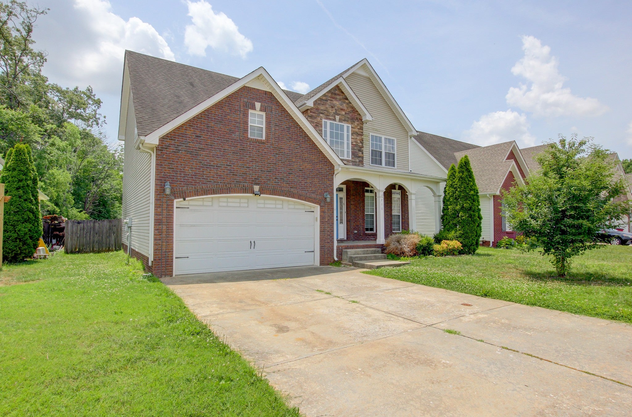 716 Cavalier Dr