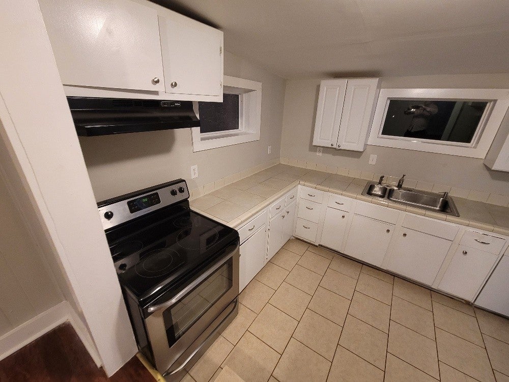 3-bed home for rent in Nashville, TN 37209, 657 James Ave 657 James Ave, Nashville TN 37209 3-bed home, photo 3 of 19
