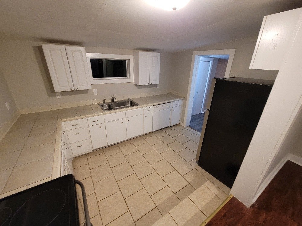 3-bed home for rent in Nashville, TN 37209, 657 James Ave 657 James Ave, Nashville TN 37209 3-bed home, photo 2 of 19