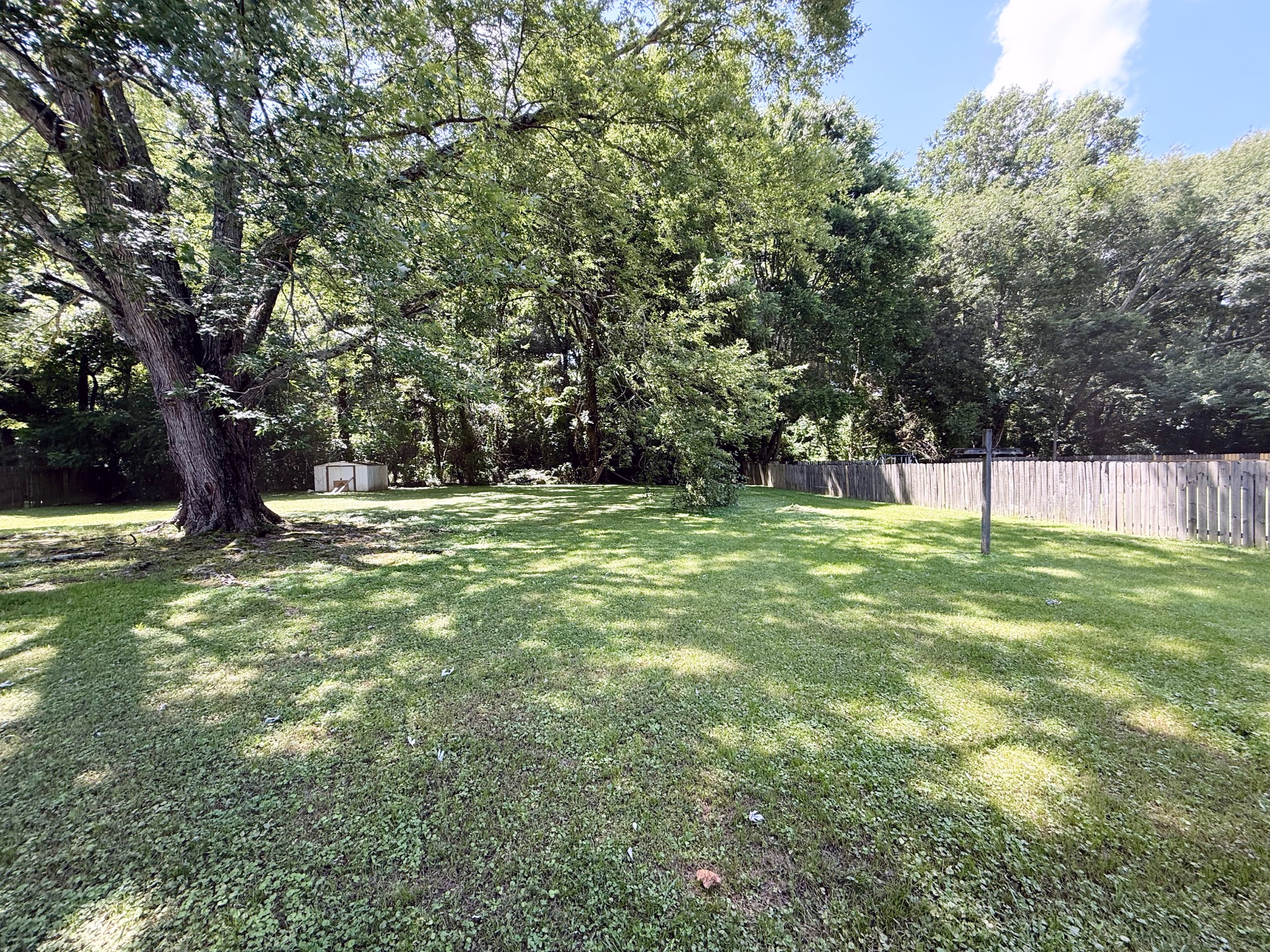 155 Stratford Ln