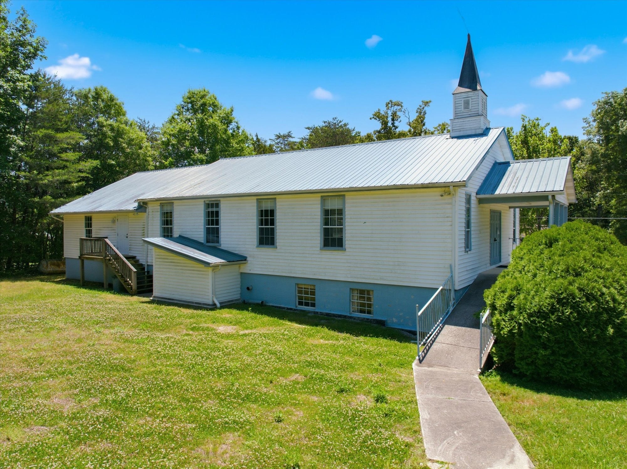 2940 Calderwood Hwy