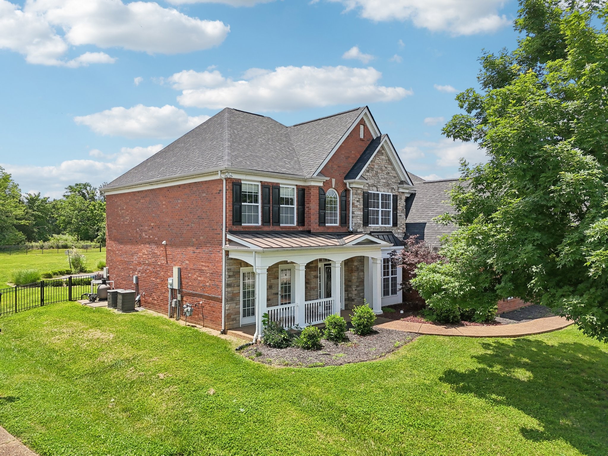 102 Oglethorpe Ave