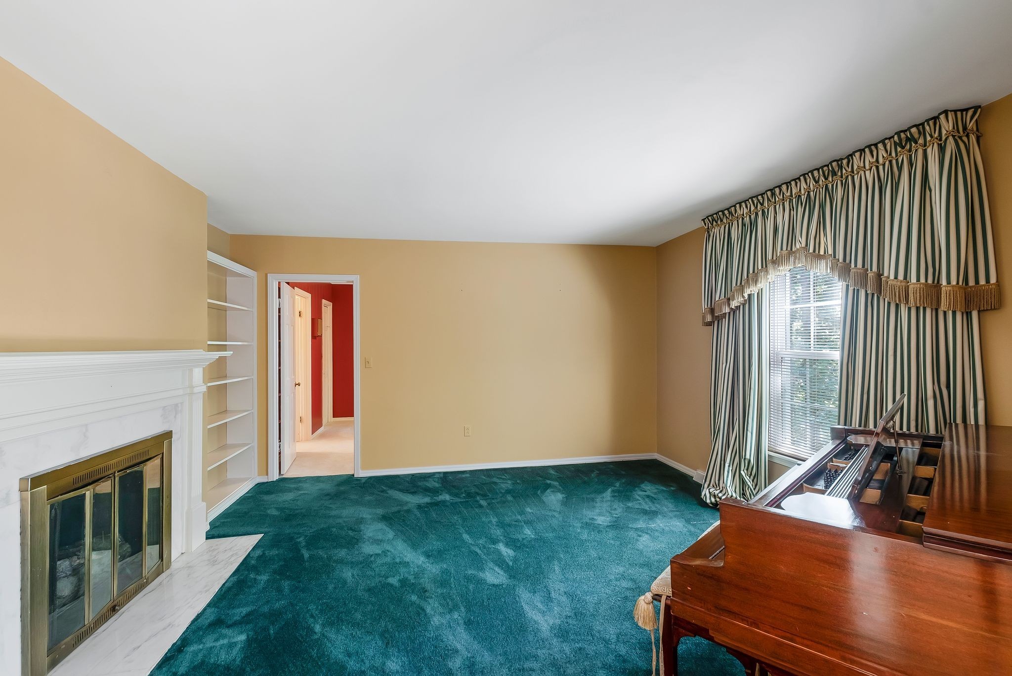 107 Leslie Ln