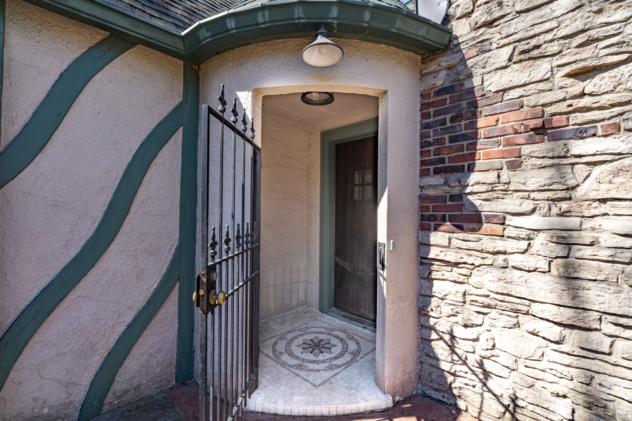 112 Spring Valley Rd