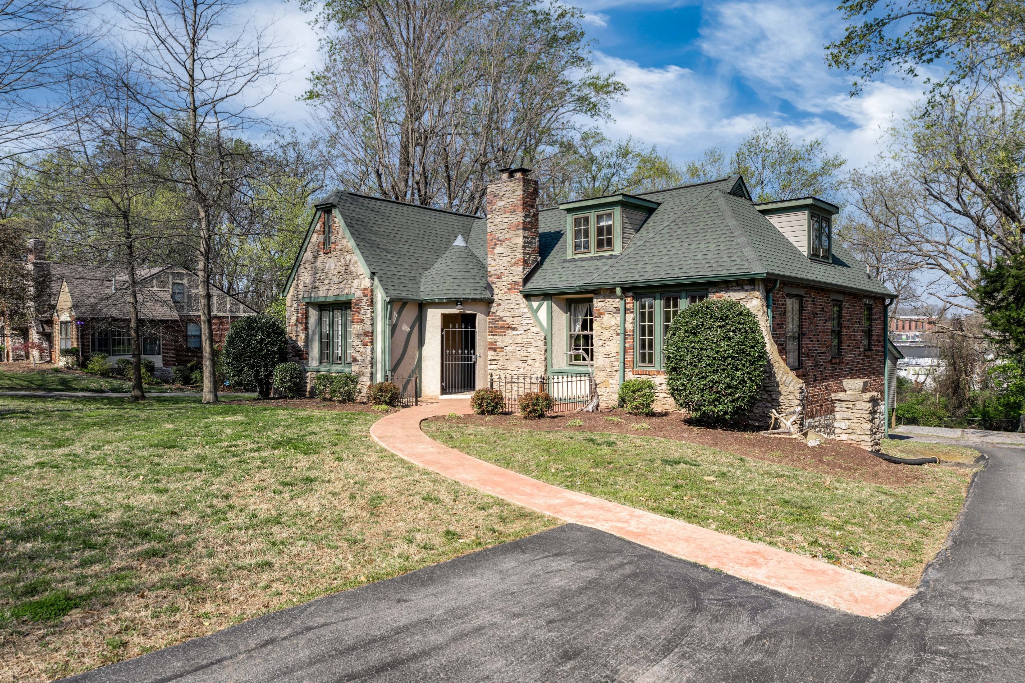 112 Spring Valley Rd