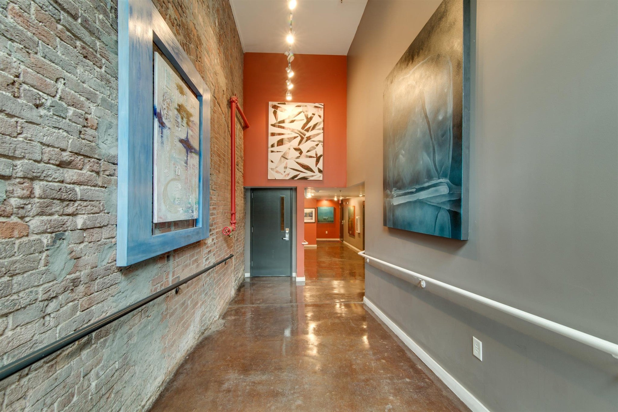 2-bed condo for sale in Nashville, TN 37219, 231 Rep John Lewis Way N 403 231 Rep John Lewis Way N 403, Nashville TN 37219 2-bed condo, photo 2 of 15