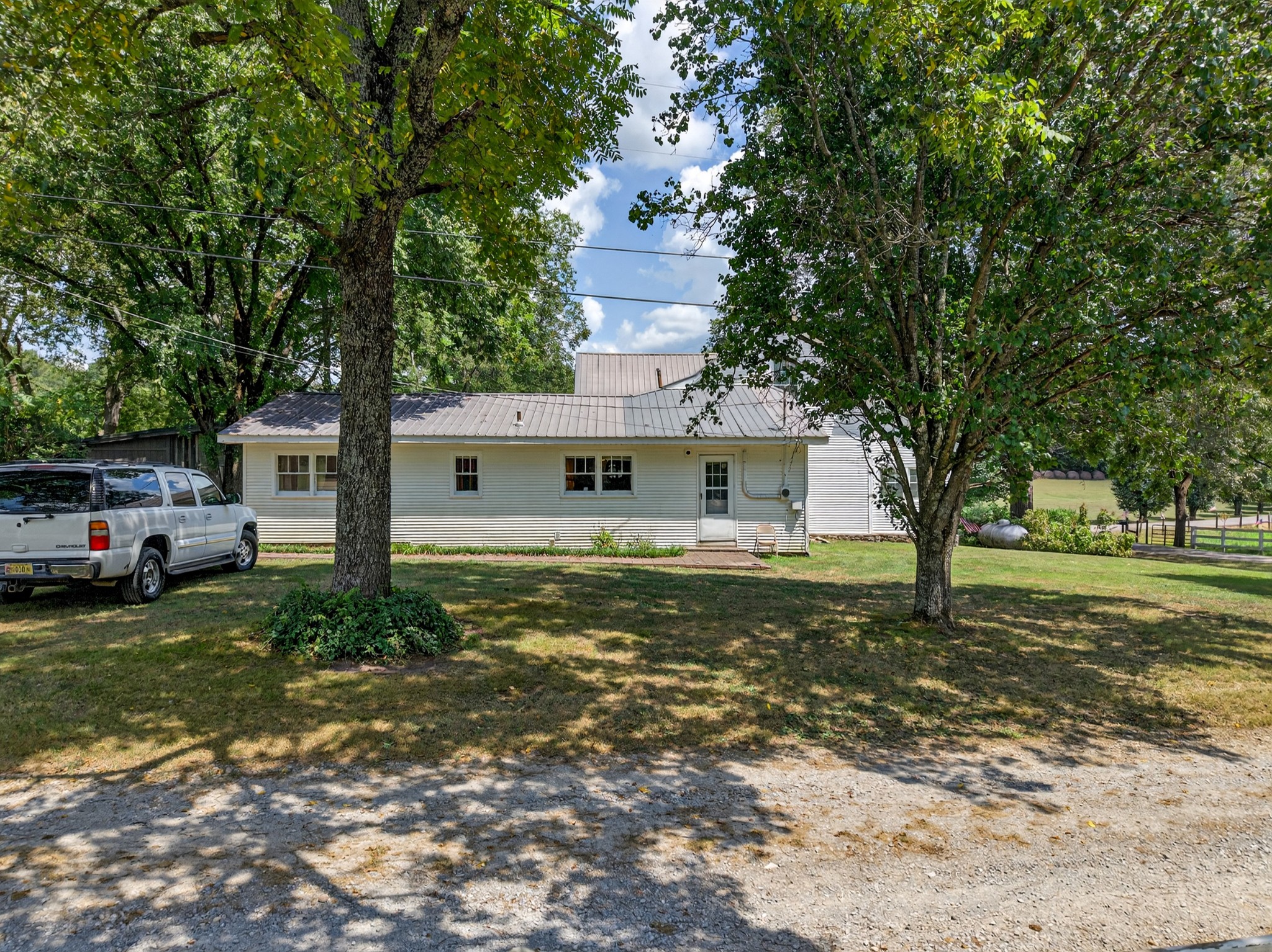 54 Warden Rd