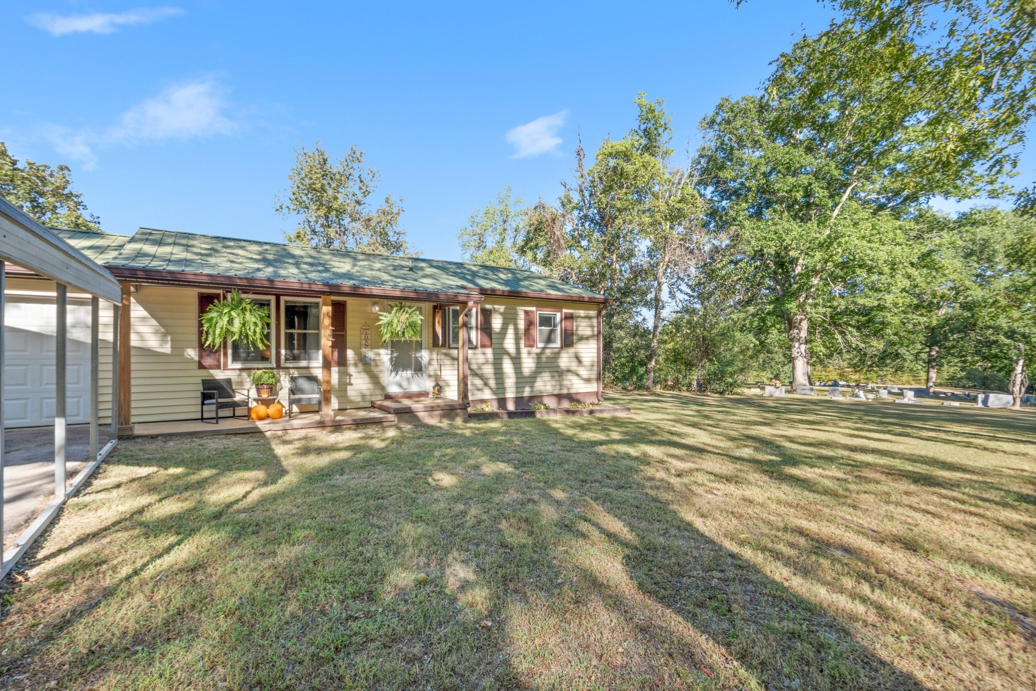 3125 Green Hill Dr
