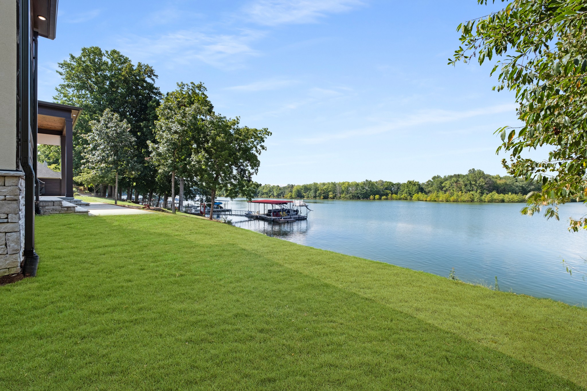 613 Waters Edge Dr