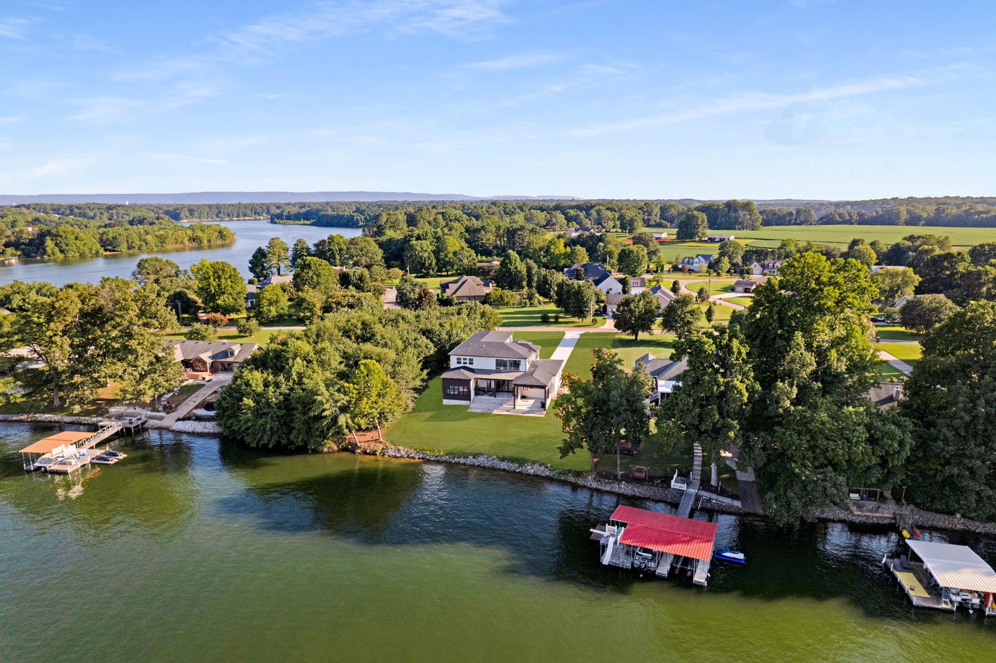 613 Waters Edge Dr