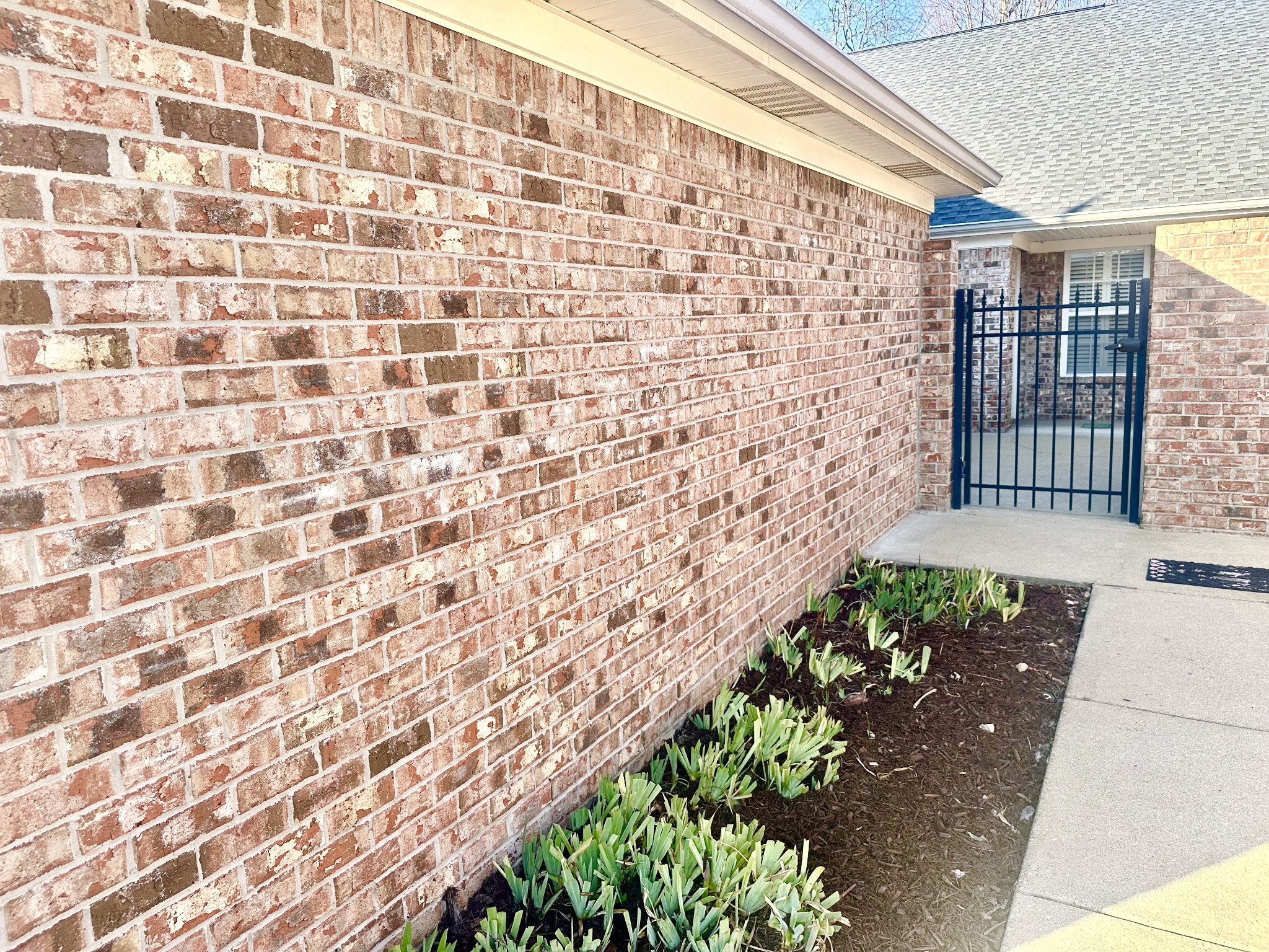 2360 Highway 31 W 206