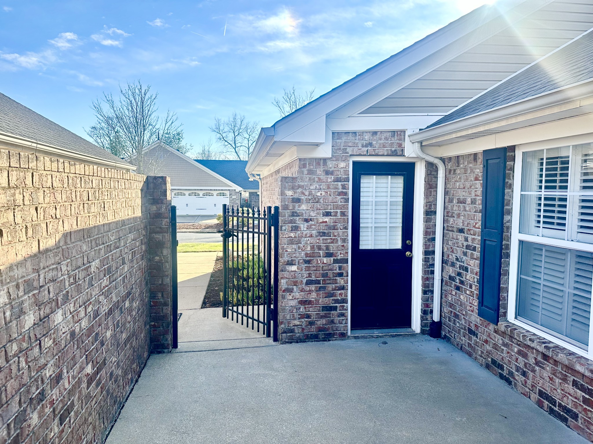 2360 Highway 31 W 206