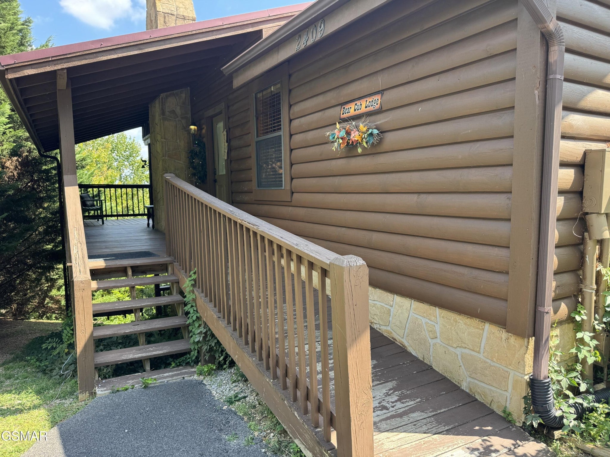 2409 Walnut Cove Way