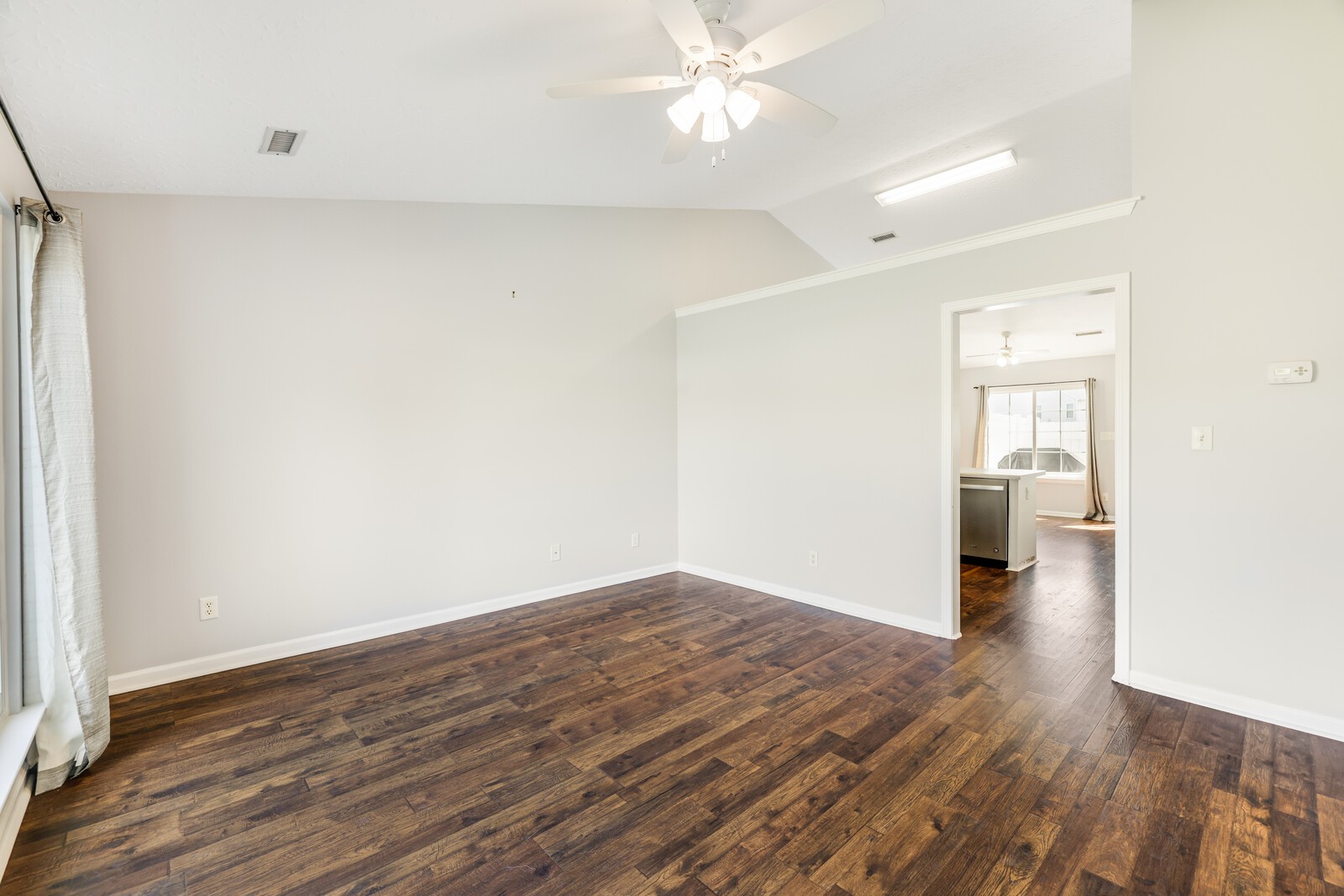 608 Seaford Ct