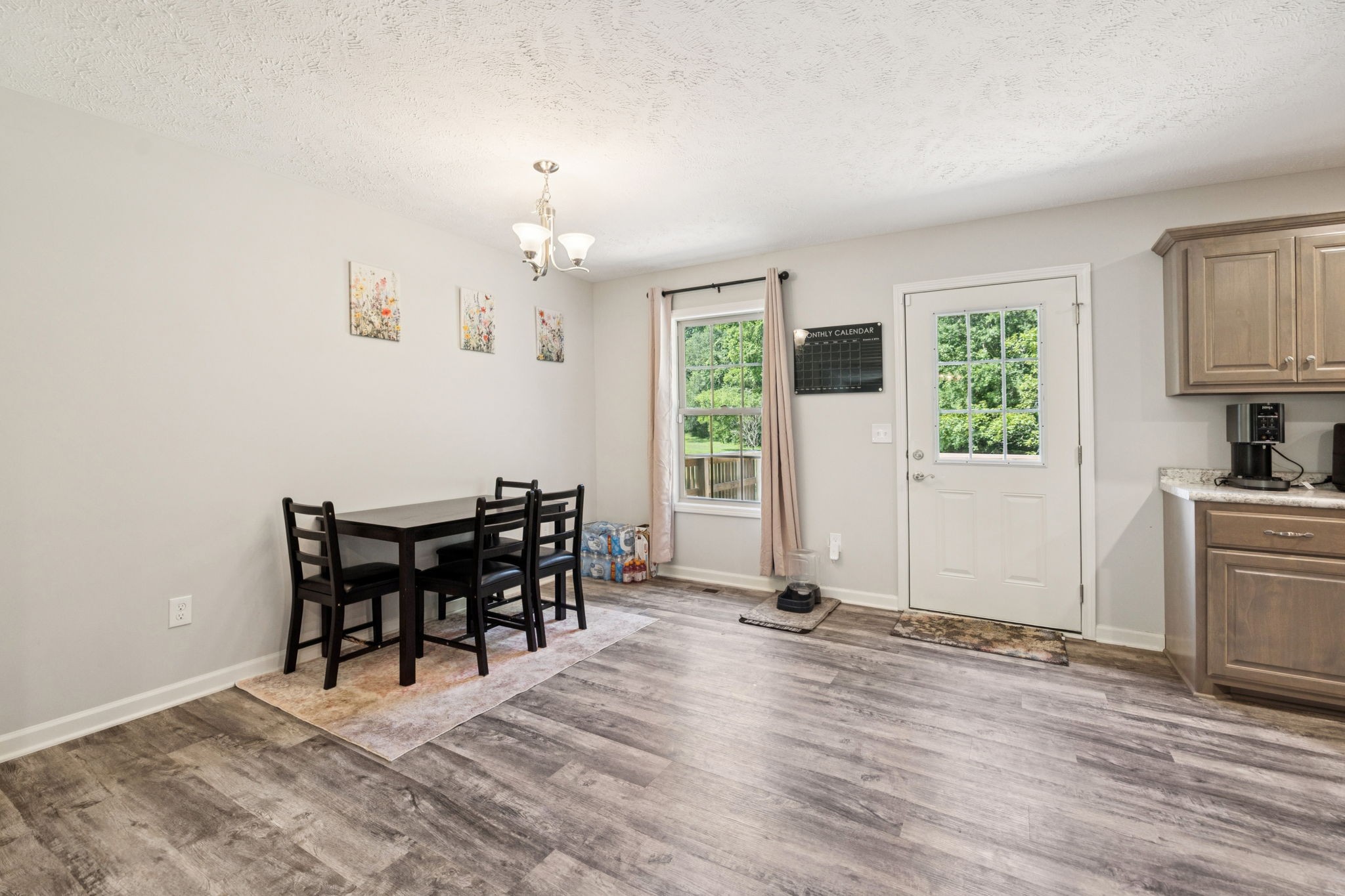 372 Summitville Rd