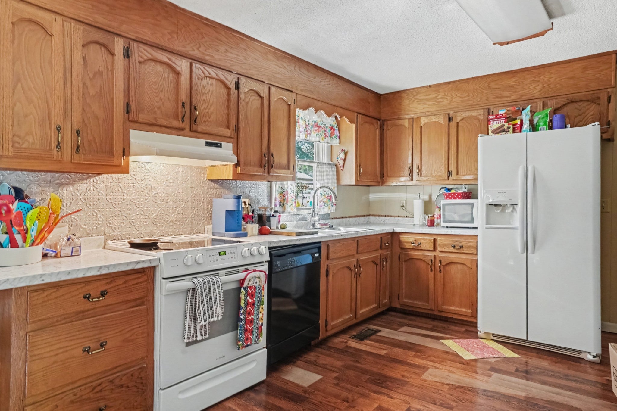 1299 Webb Rd