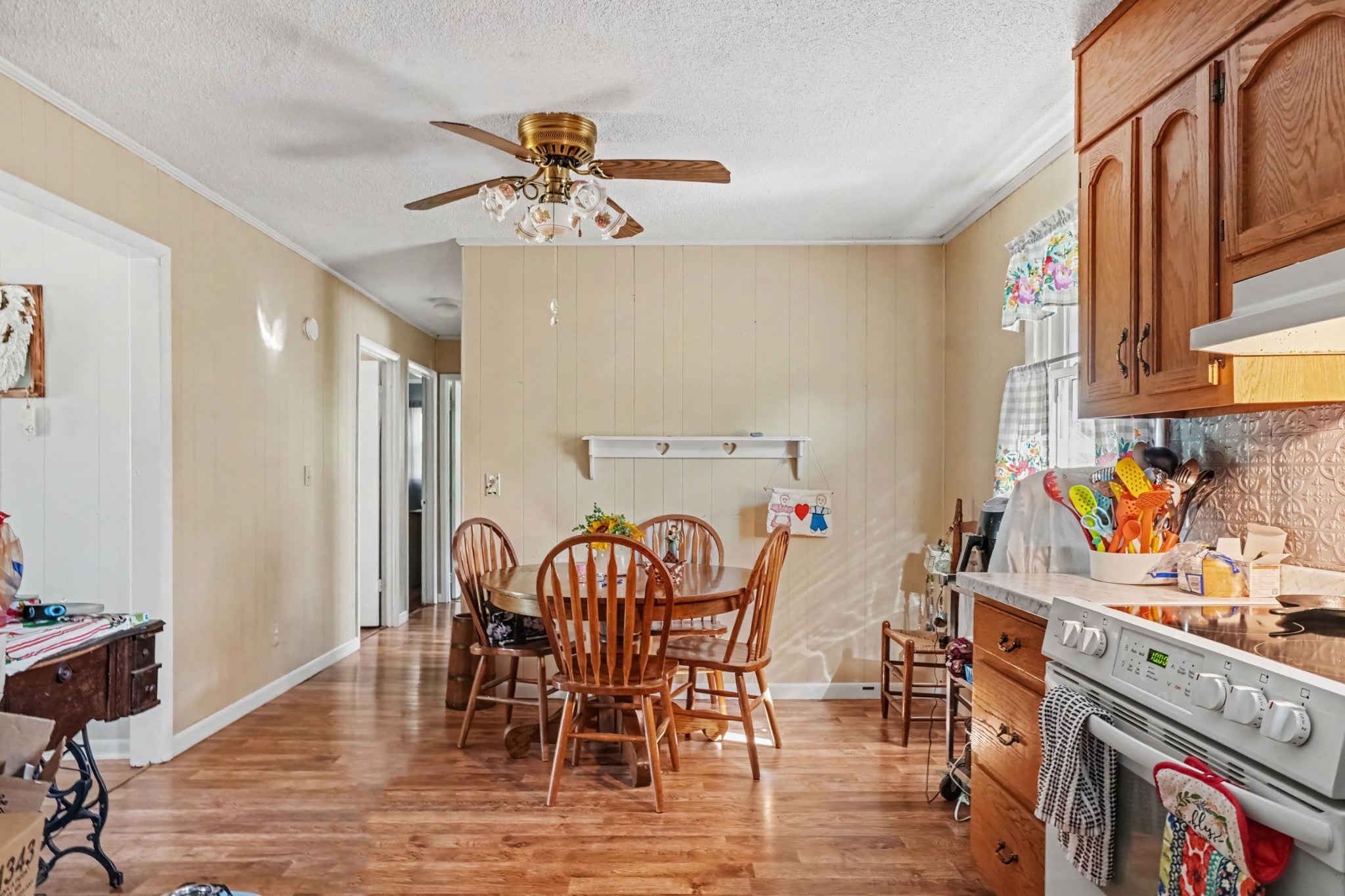 1299 Webb Rd