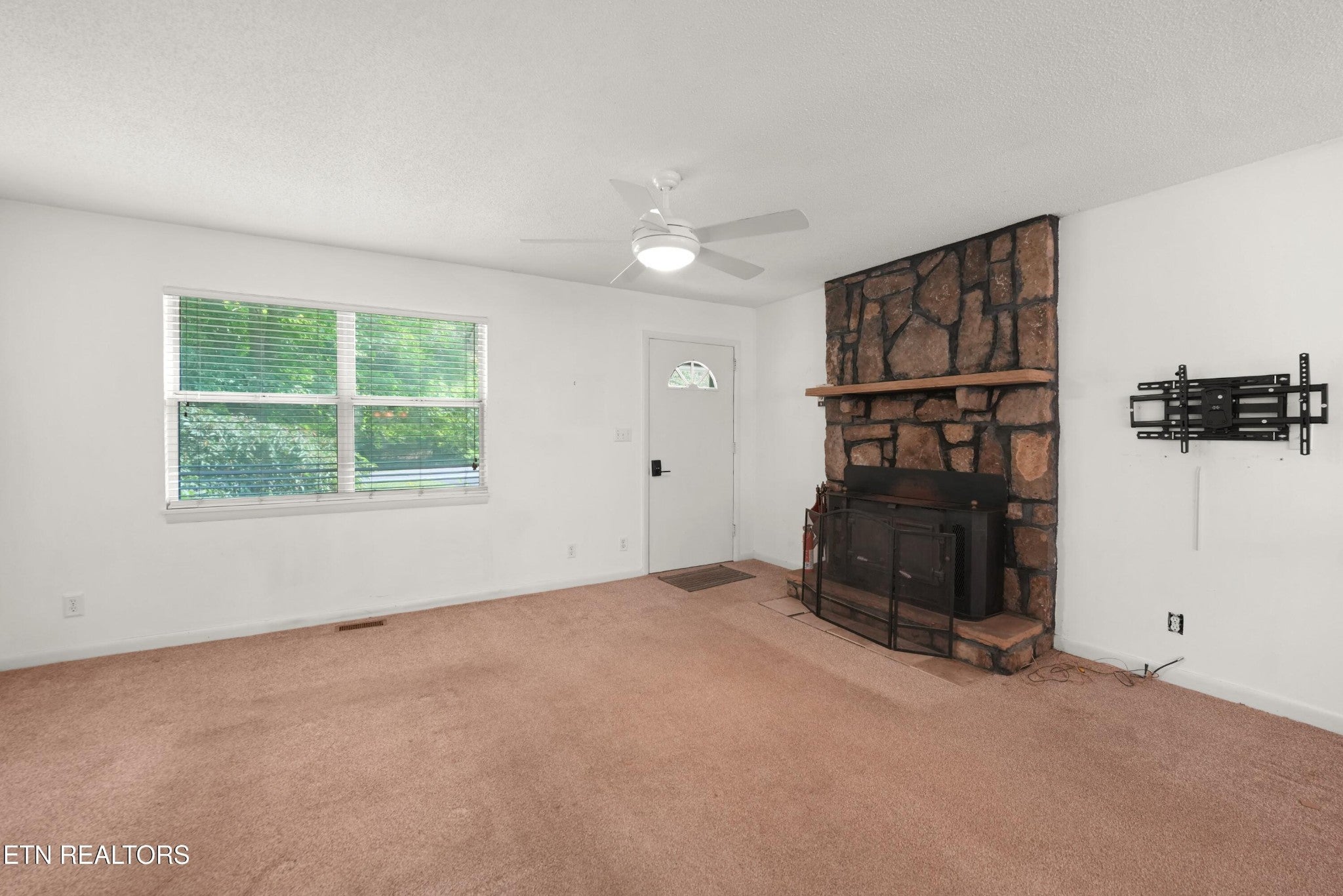 9136 Hondo Drive