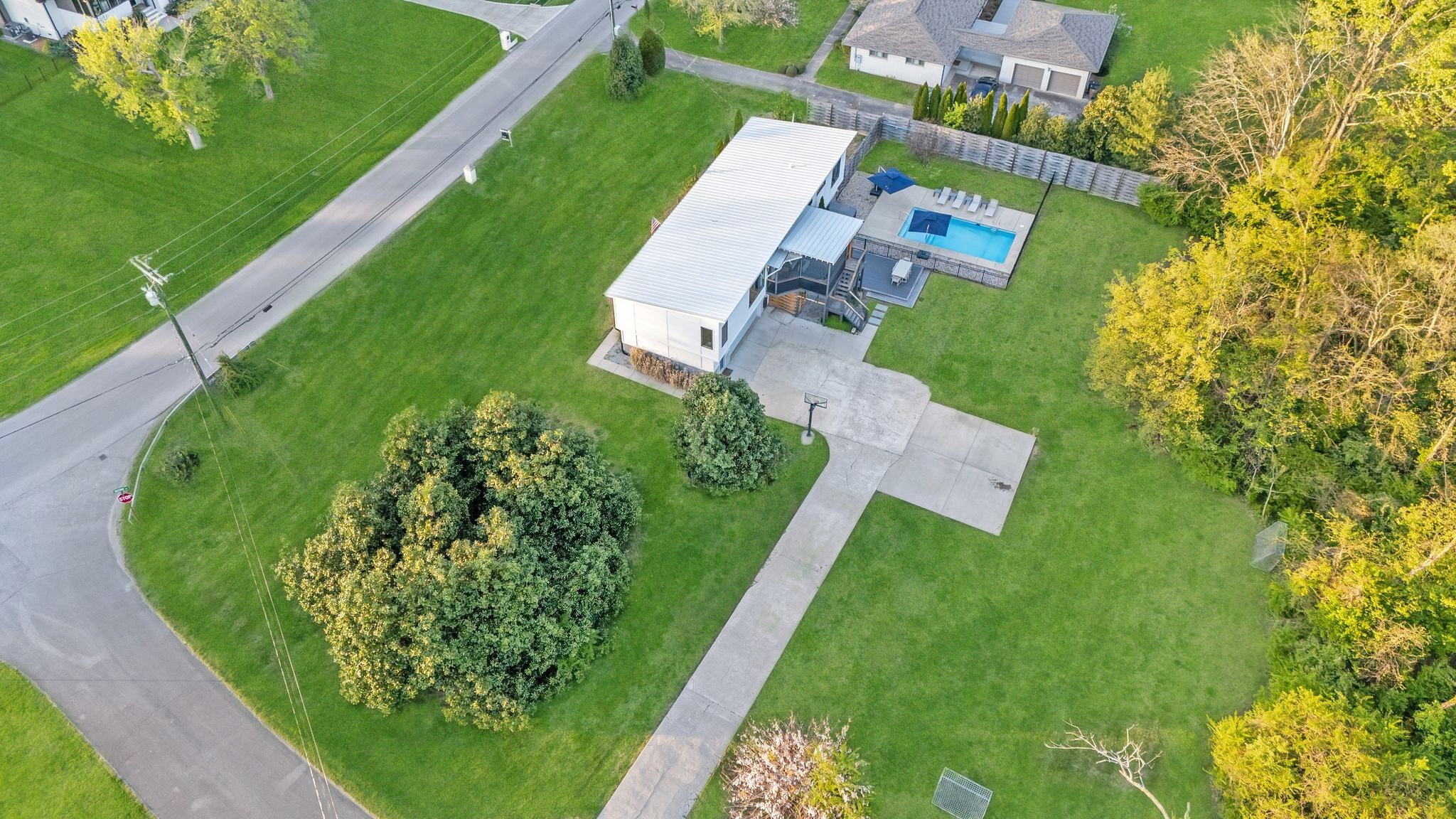 2518 Brittany Dr