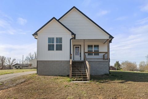 530 S Oak St Hohenwald TN 38462