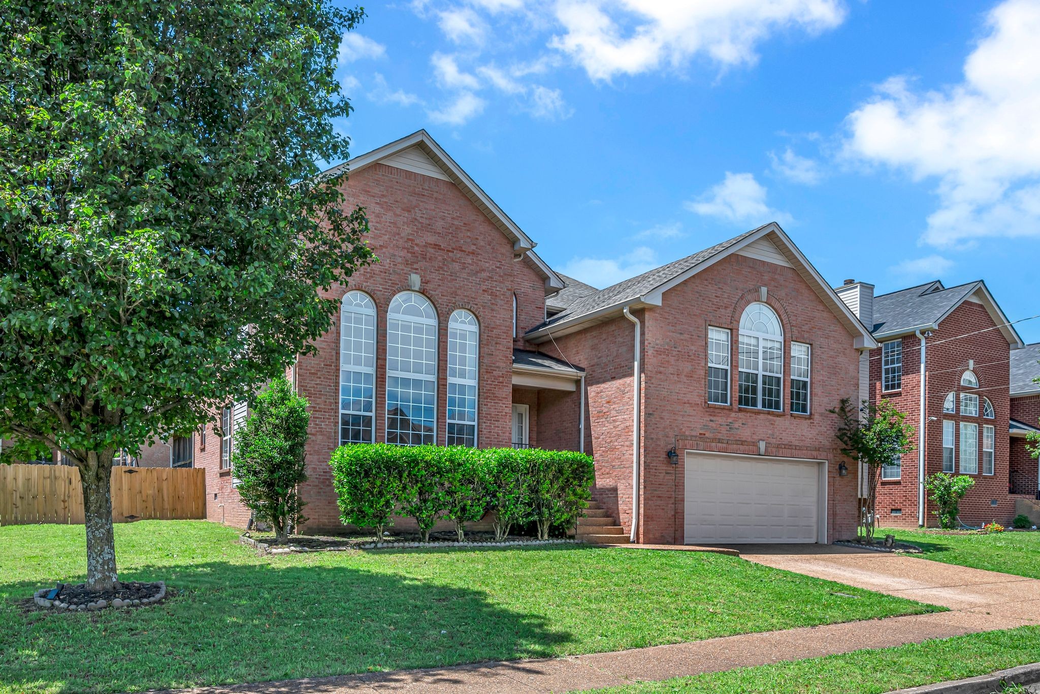 6464 Sunnywood Dr